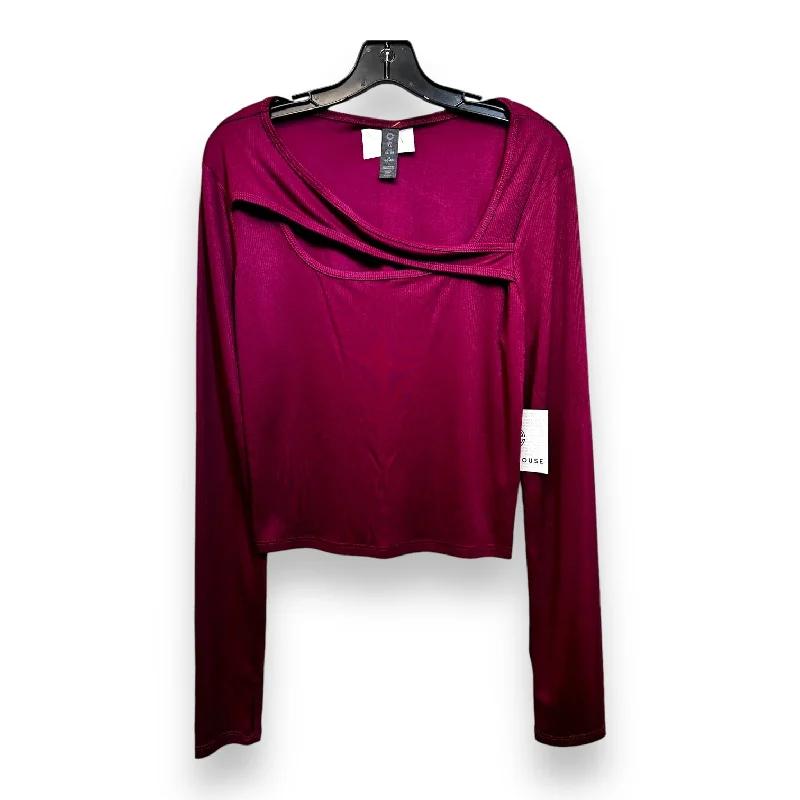 women's tops for those who want to wear versatile pieces that can be dressed up or downTop Long Sleeve By Clothes Mentor In Burgundy, Size: Xl