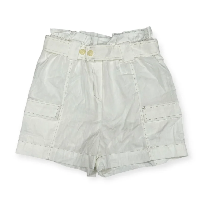 women's low-rise shortsShorts By Moon River In White, Size: Xs