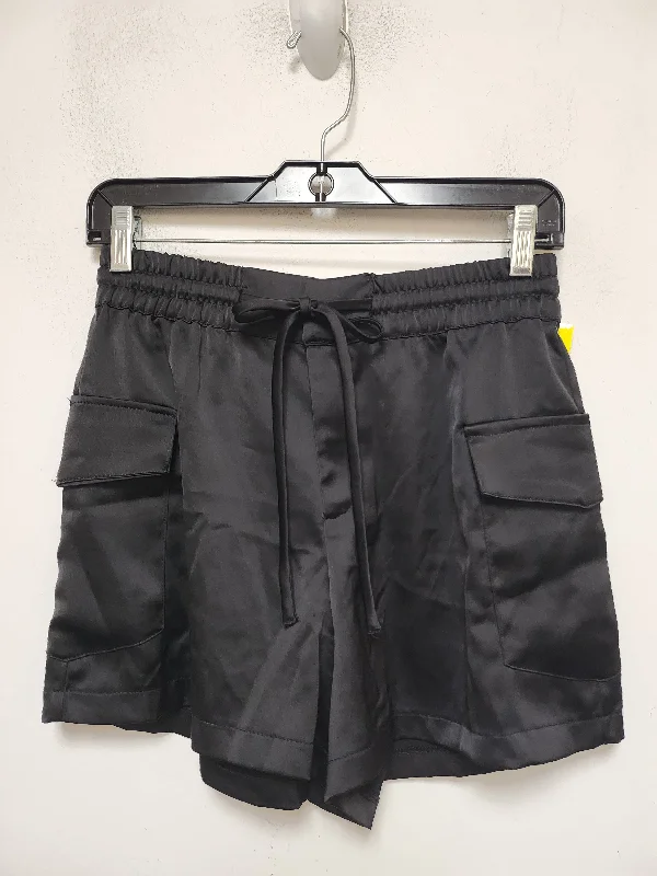 women's warm shortsShorts By Zara In Black, Size: 6