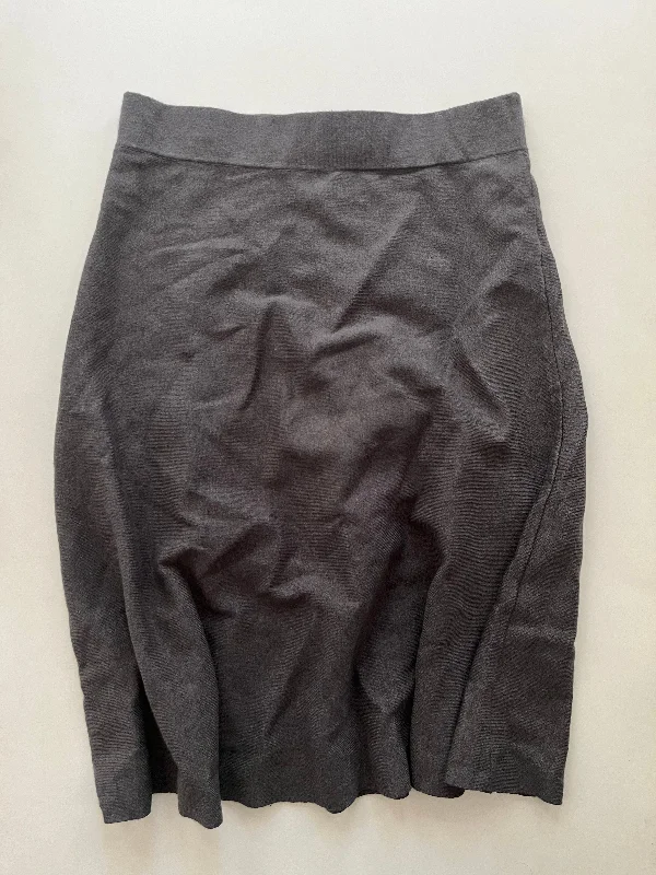 women's elegant skater skirtsSkirt Midi By Liz Claiborne In Grey, Size: 4