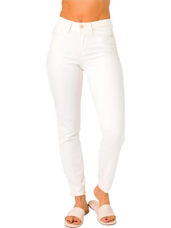 Braid Side Relaxed Jeans In Off White