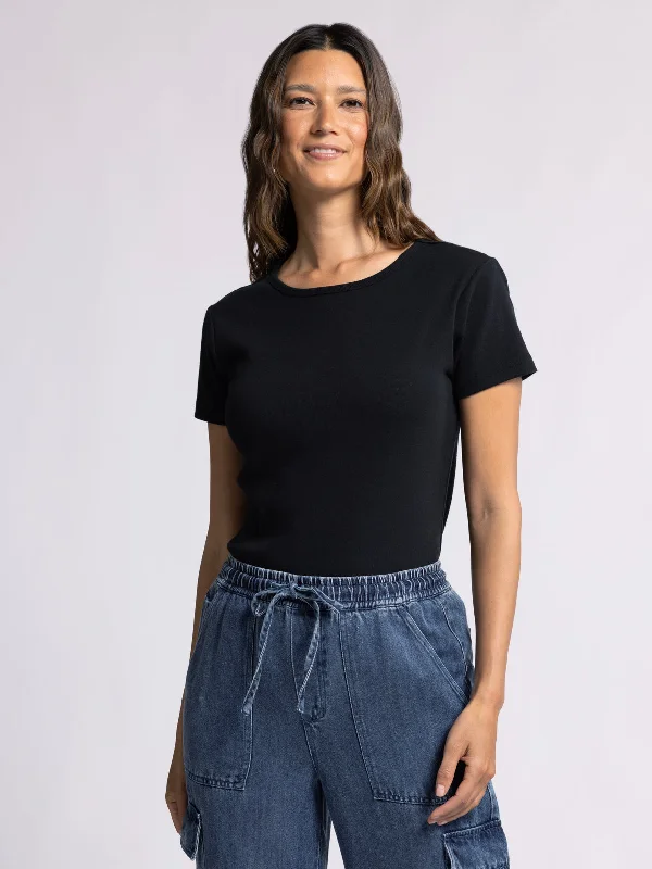 women's tops for creating capsule wardrobesLEXI TEE