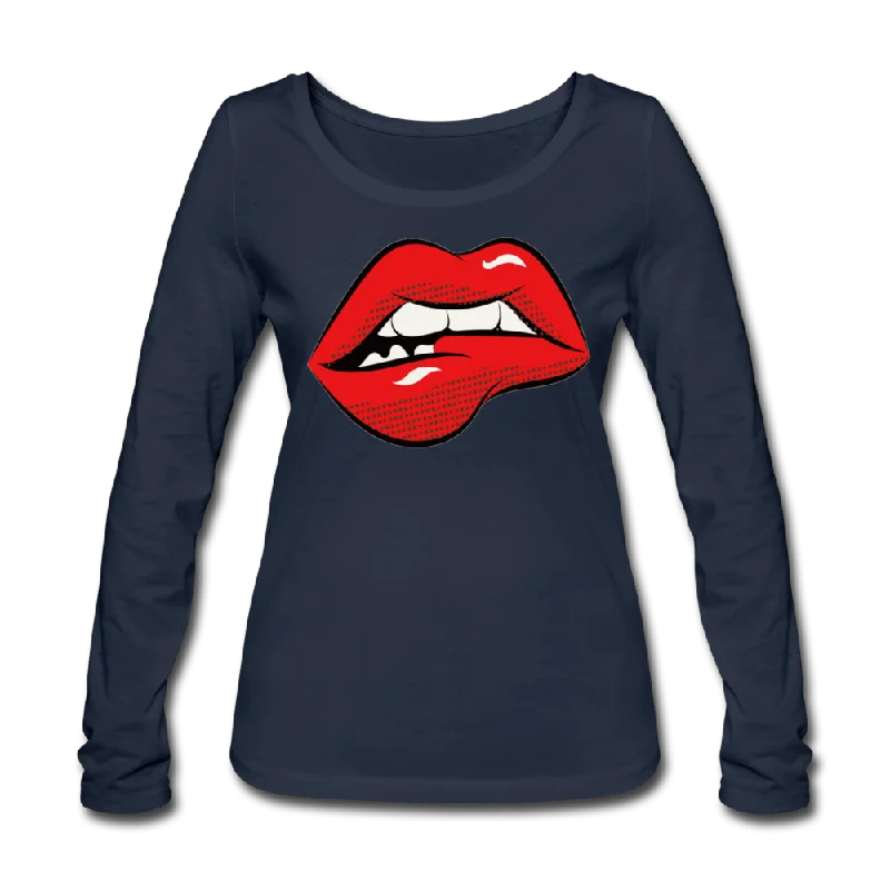 elegant women's topsWOMEN’S KISS ORGANIC LONGSLEEVE TEE